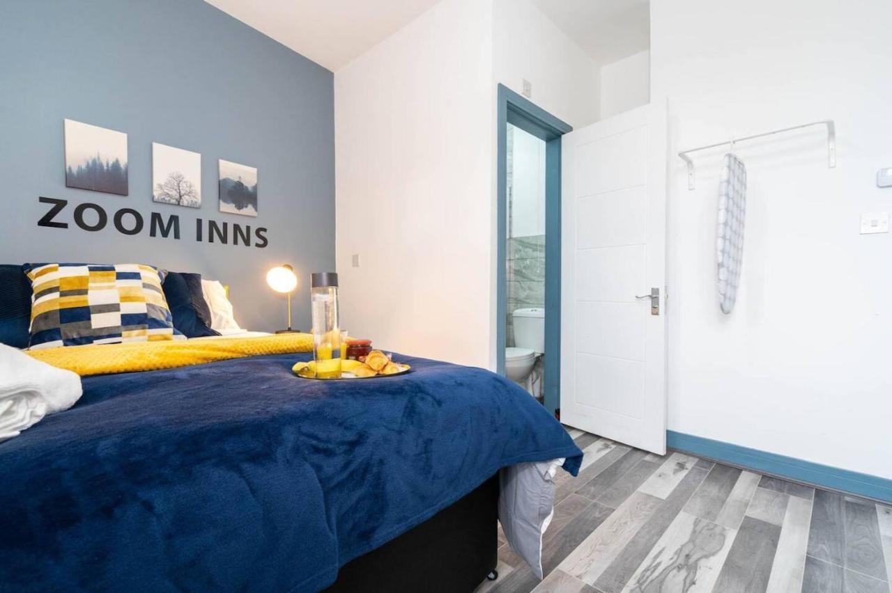 Comfy, Modern Studio With Netflix Apartment Birmingham Bagian luar foto