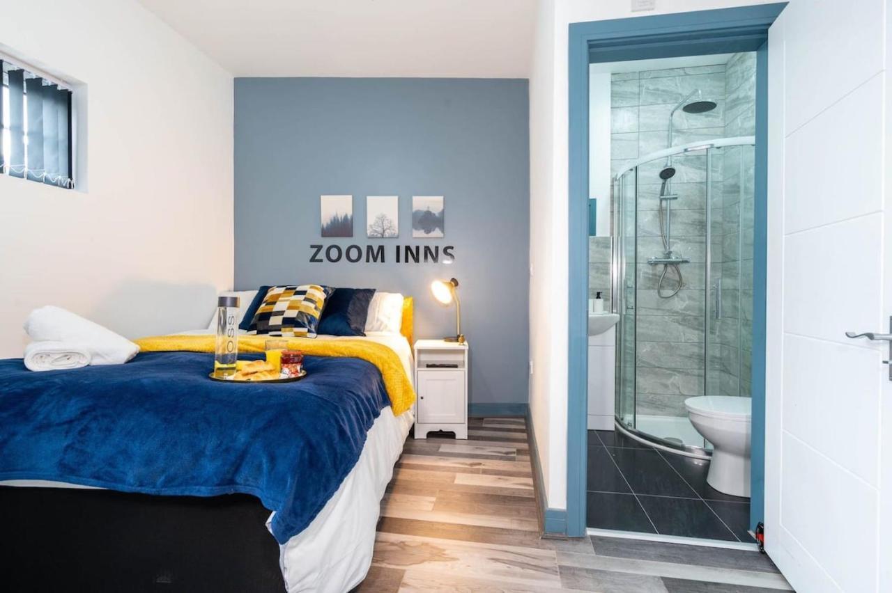 Comfy, Modern Studio With Netflix Apartment Birmingham Bagian luar foto