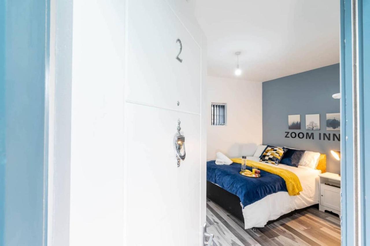 Comfy, Modern Studio With Netflix Apartment Birmingham Bagian luar foto